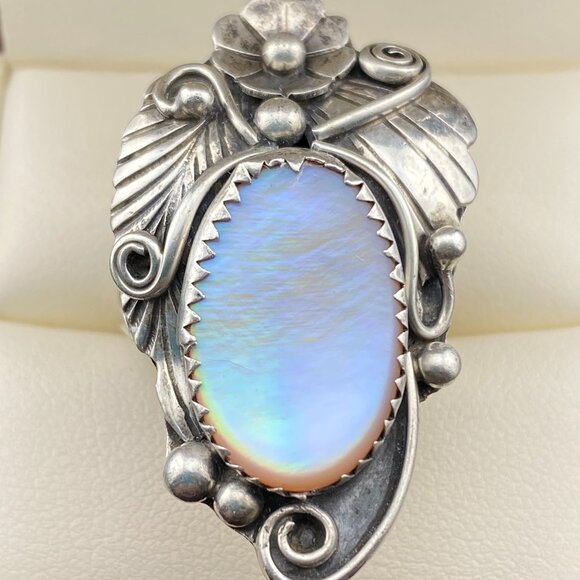 RARE Vtg. Native American Navajo A. EDSITTY Abalone Ring Size 8 Sterling Silver - Picture 12 of 16